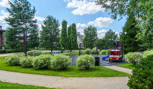 Дом с бассейном в КП Монтевиль