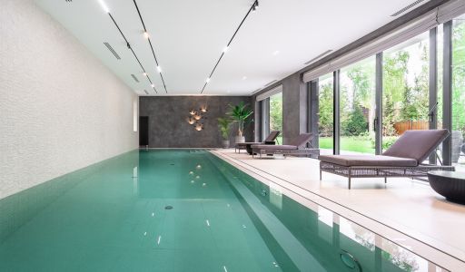 Дом с бассейном в КП Монтевиль