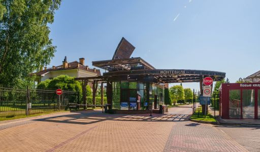 Дом с бассейном в КП Монтевиль