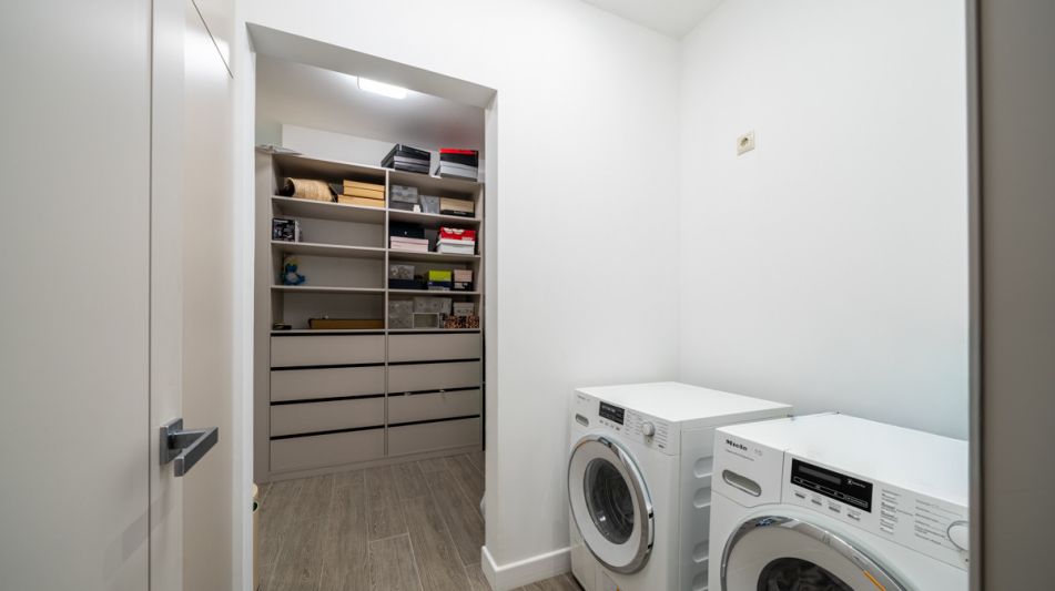 Дом с бассейном в КП Пестово