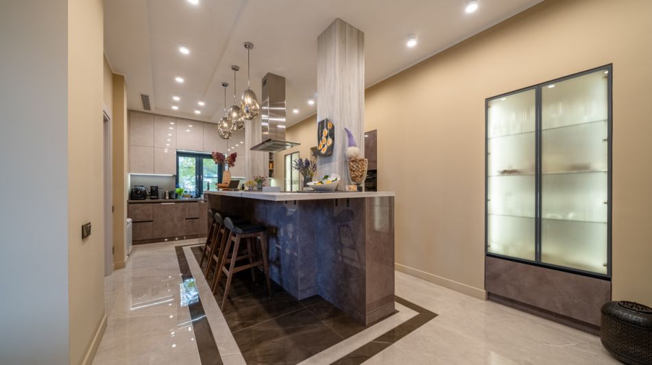 Дом с бассейном в КП Пестово