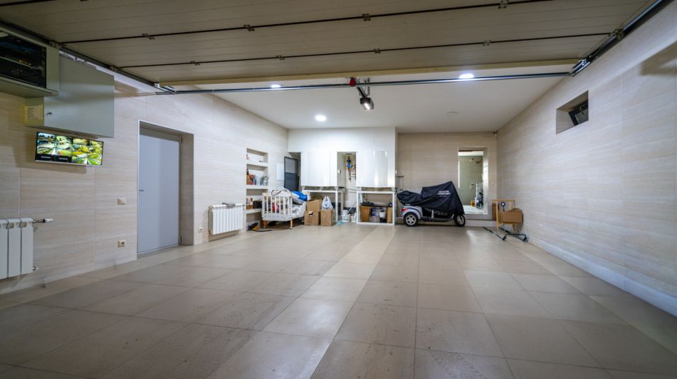 Дом с бассейном в КП Пестово