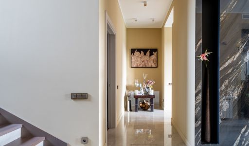 Дом с бассейном в КП Пестово