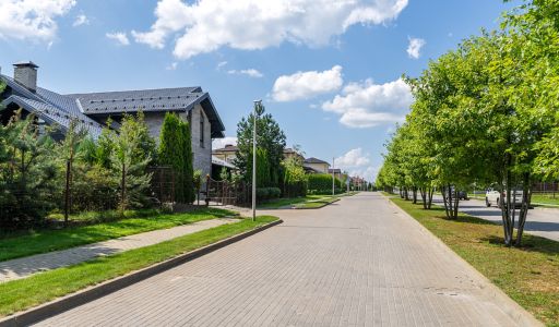 Дом в стиле Райта в Новорижском