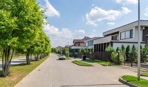 Дом в стиле Райта в Новорижском