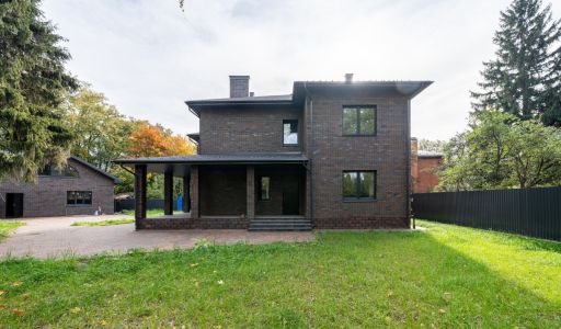 Новый стильный дом в Мытищах