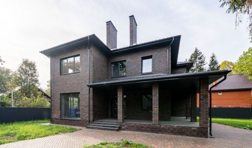 Новый стильный дом в Мытищах