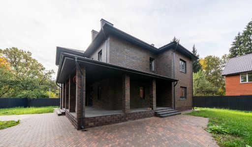 Новый стильный дом в Мытищах