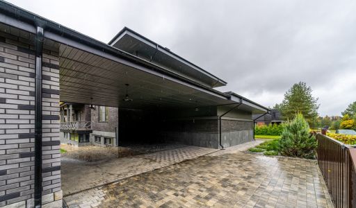 Дом c видом на воду в КП Монаково