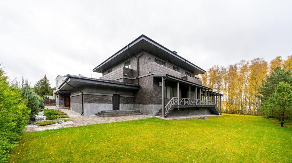 Дом c видом на воду в КП Монаково