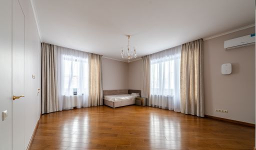 Дом c видом на воду в КП Монаково