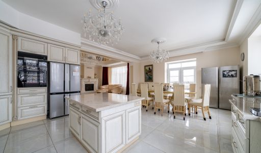 Резиденция на 1 линии в КП Аврора