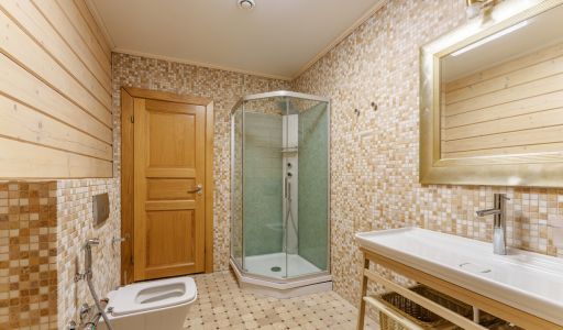 Дом с бассейном в Новогорске