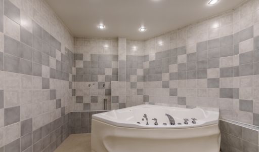 Дом с бассейном в Новогорске