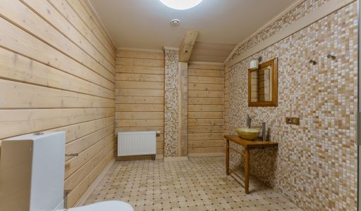 Дом с бассейном в Новогорске