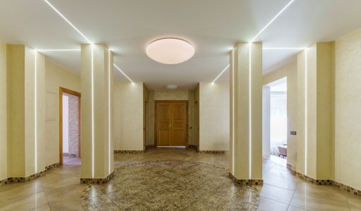 Дом с бассейном в Новогорске