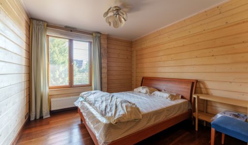 Дом с бассейном в Новогорске