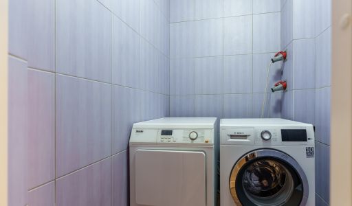 Дом с бассейном в Новогорске