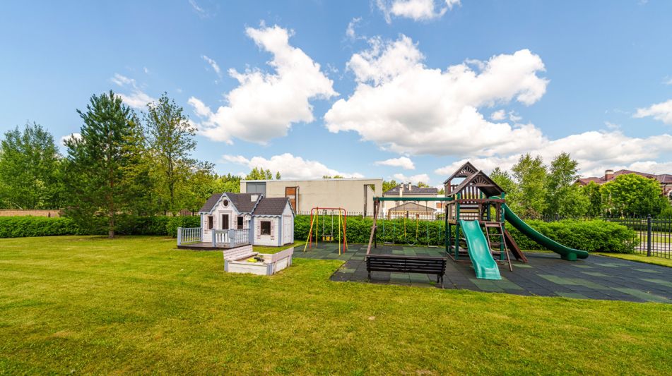 Современный дом в КП Монтевиль