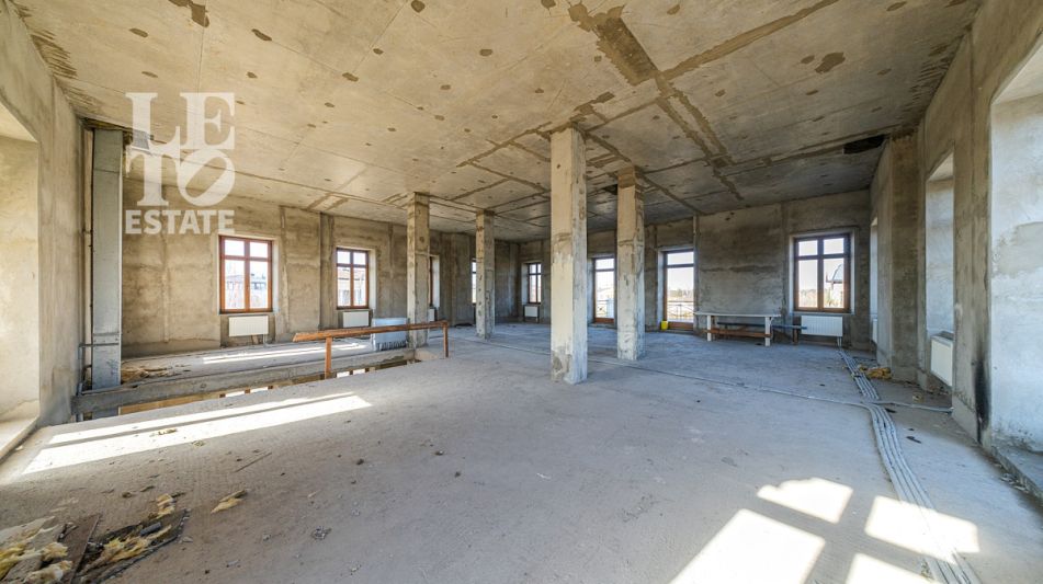 Дом с видом на озеро КП Монолит