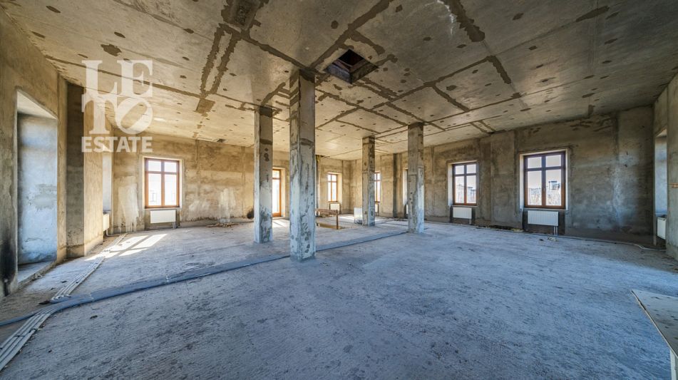 Дом с видом на озеро КП Монолит