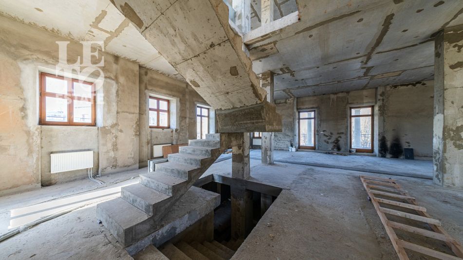 Дом с видом на озеро КП Монолит