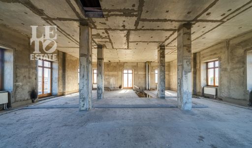 Дом с видом на озеро КП Монолит