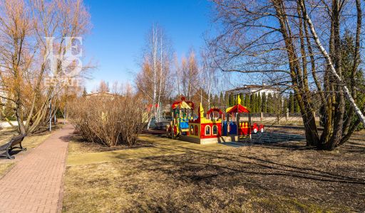 Дом с видом на озеро КП Монолит