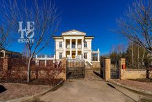 Дом с видом на озеро КП Монолит