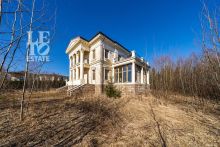 Дом с видом на озеро КП Монолит.