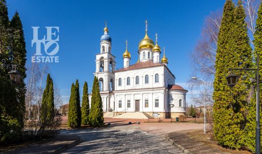 Дом с видом на озеро КП Монолит.