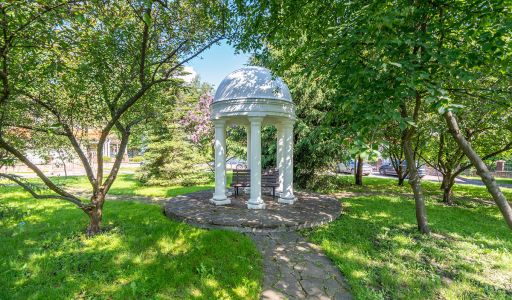 Вилла у озера в КП Новый Свет