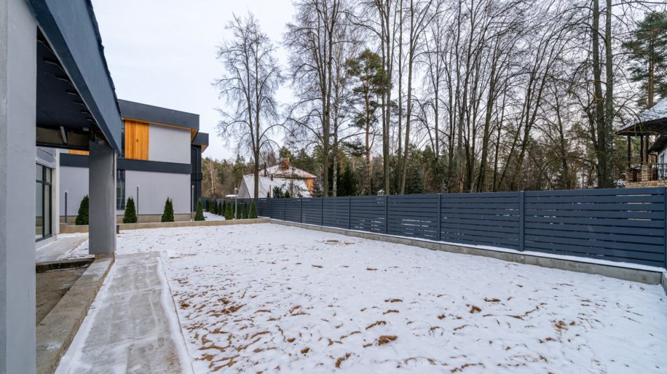 Новый дом у леса в КП Спасатель-1