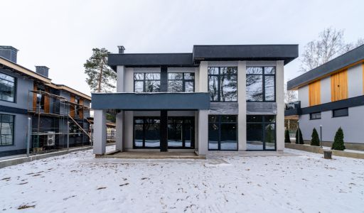 Новый дом у леса в КП Спасатель-1