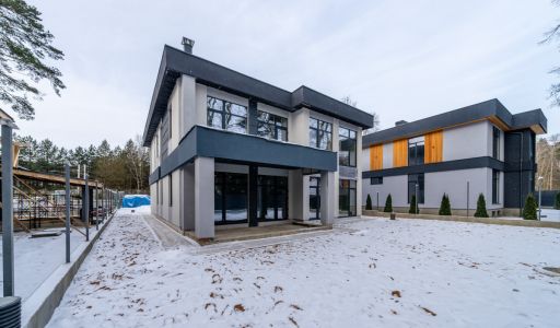 Новый дом у леса в КП Спасатель-1