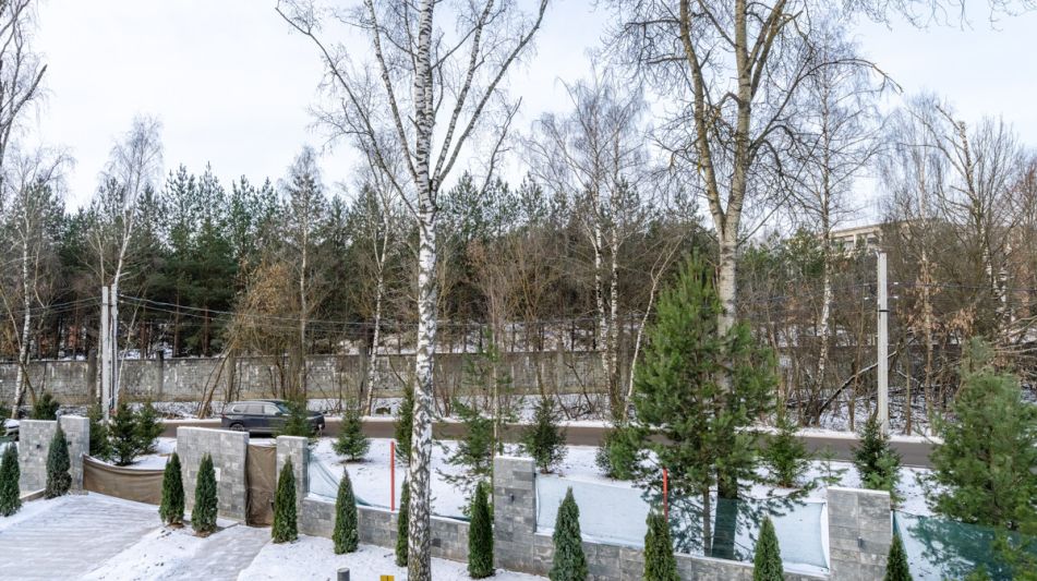 Новый дом около леса 9 км от МКАД