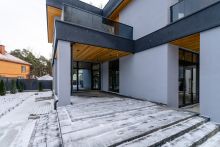 Новый дом около леса 9 км от МКАД