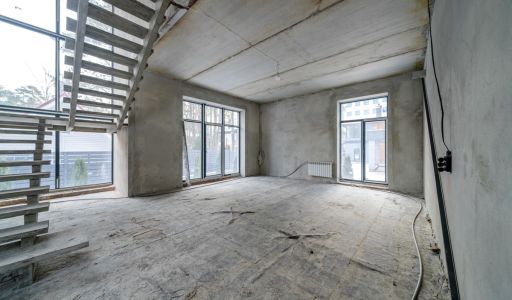 Новый дом около леса 9 км от МКАД