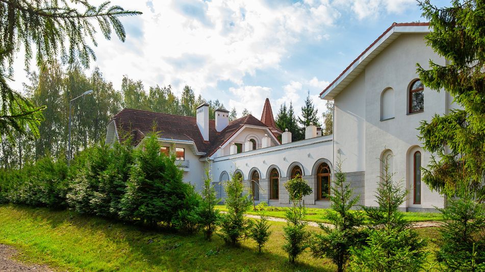 Усадьба в поселке Аксаково