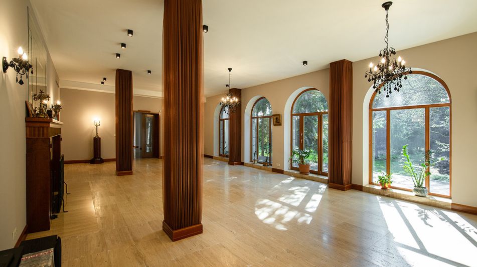 Усадьба в поселке Аксаково