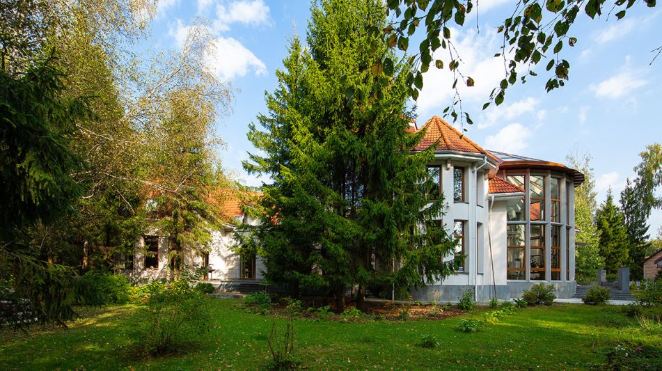 Усадьба в поселке Аксаково