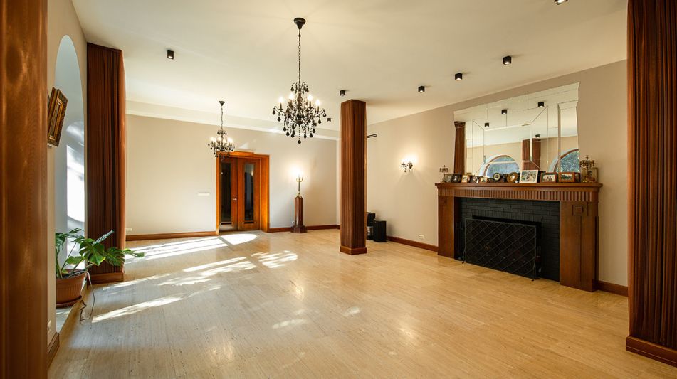 Усадьба в поселке Аксаково