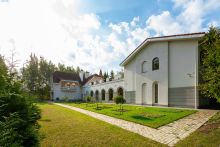 Усадьба в поселке Аксаково