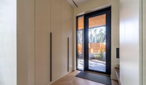 Дом у озера в КП Усадьба