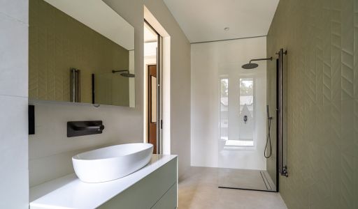 Дом у озера в КП Усадьба