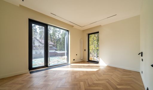 Дом у озера в КП Усадьба