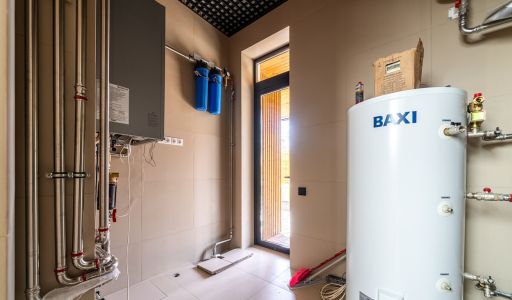 Дом у озера в КП Усадьба