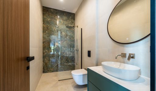 Дом у озера в КП Усадьба