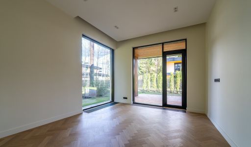 Дом у озера в КП Усадьба