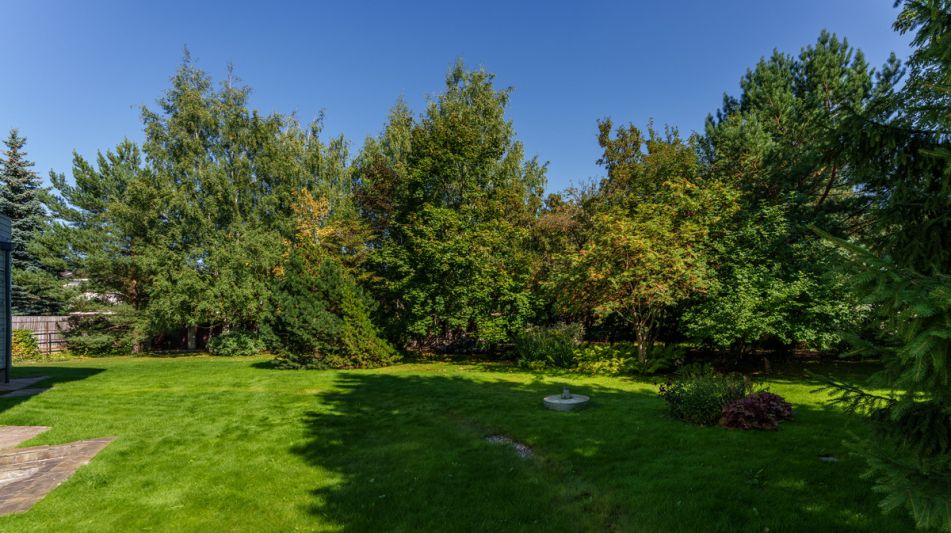 Дом с бассейном в КП Лазурь